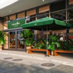 Comer sano sin leer etiquetas: Nude Miami trae su filosofía orgánica a Brickell