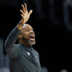 Los New Orleans Pelicans contratan al ex entrenador del Magic Jamahl Mosley