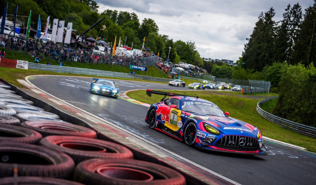 Pilotos de F1 elogian a Verstappen por correr en Nürburgring: «Fantástico»