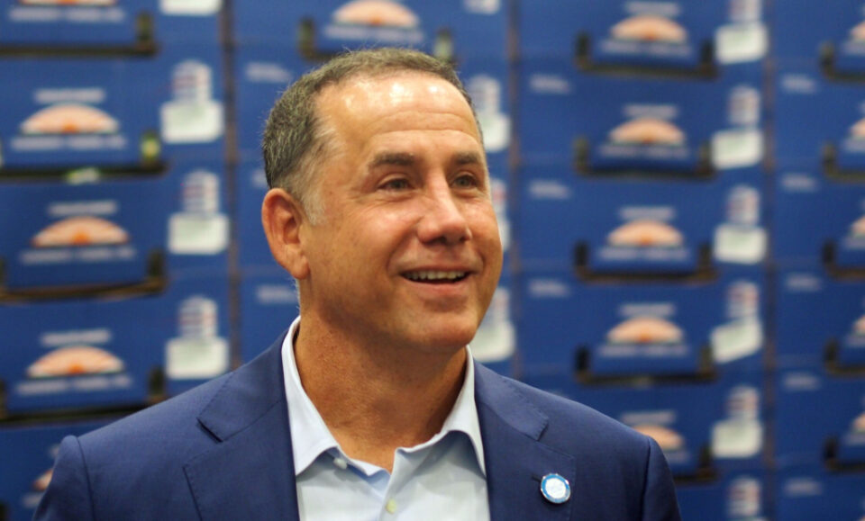 Escándalo de Epstein salpica a Miami Beach: acusan a exalcalde Levine de agresión sexual