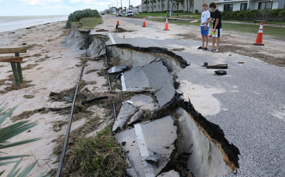 Temporada de huracanes 2026: el paso lateral del huracán Matthew en Florida destacó la amenaza de marejadas ciclónicas