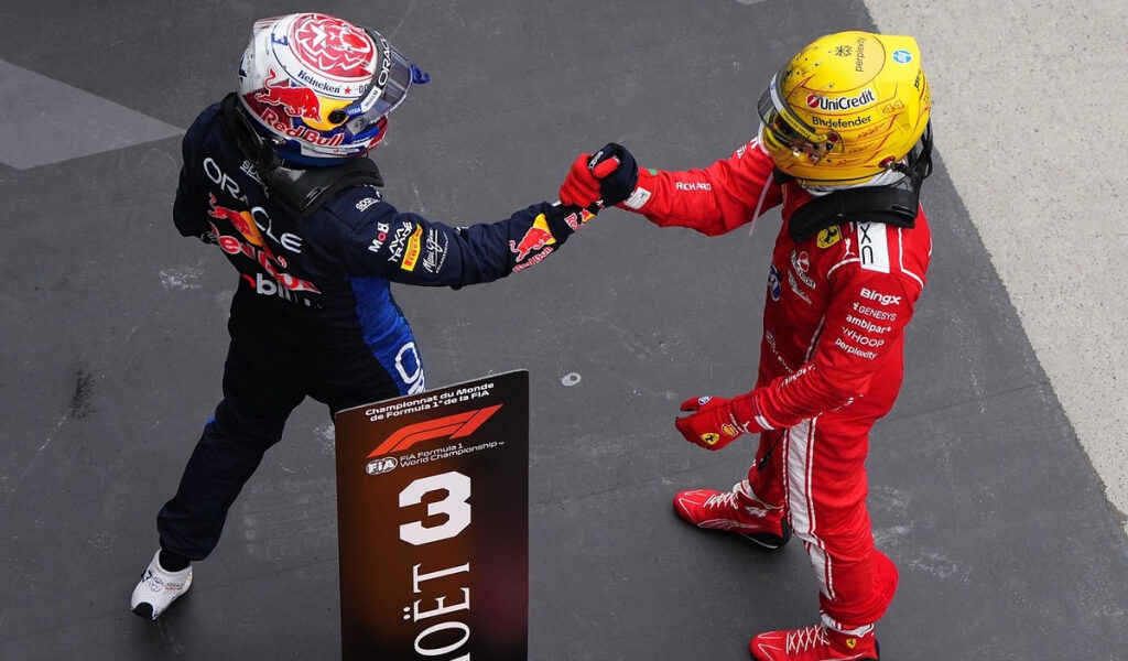 Hamilton y Verstappen vuelven a criticar la F1 2026 a pesar del espectáculo
