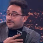 Hay una persona a la que J.A. Bayona puede llamar a cualquier hora del día: «Me llama cuando está en los karaokes»