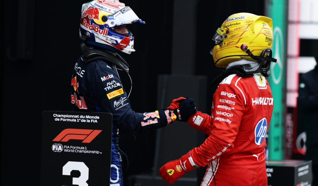 Analista señala que las heridas de la guerra Verstappen-Hamilton de 2021 nunca desaparecerán