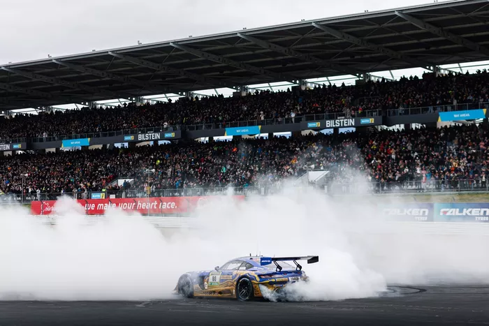 N.º 80 Mercedes-AMG Team RAVENOL Mercedes-AMG GT3 Pro: Maro Engel, Luca Stolz, Fabian Schiller, Maxime Martin