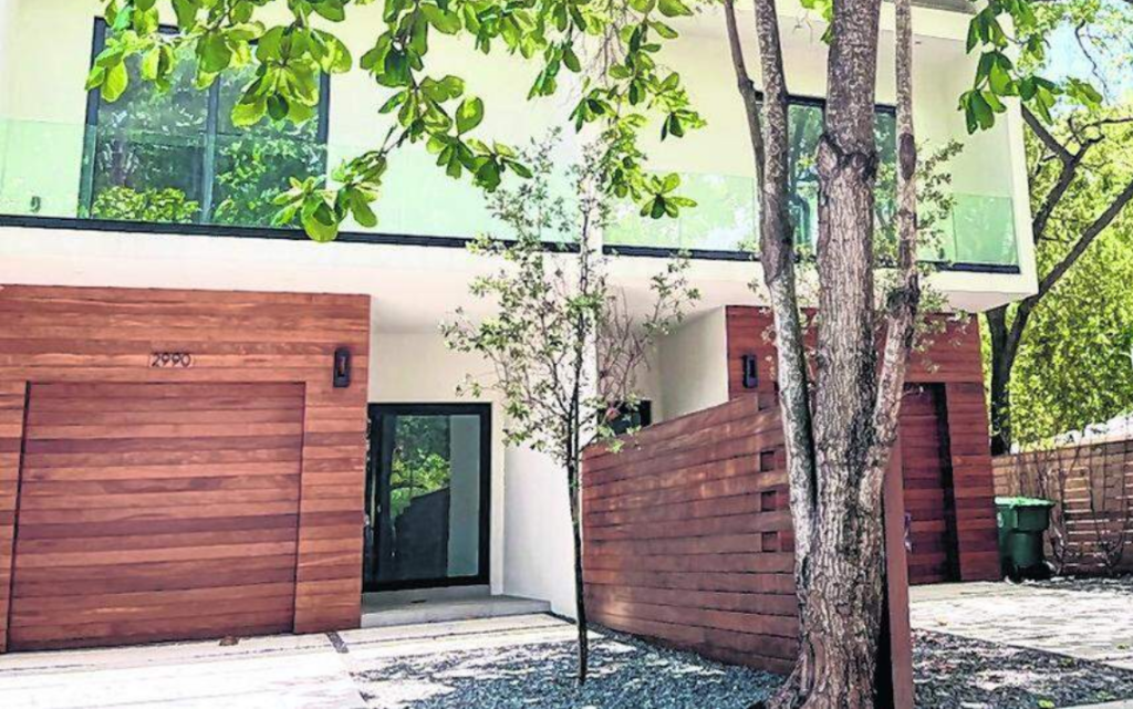 CASAS MALDITAS COCONUT GROVE